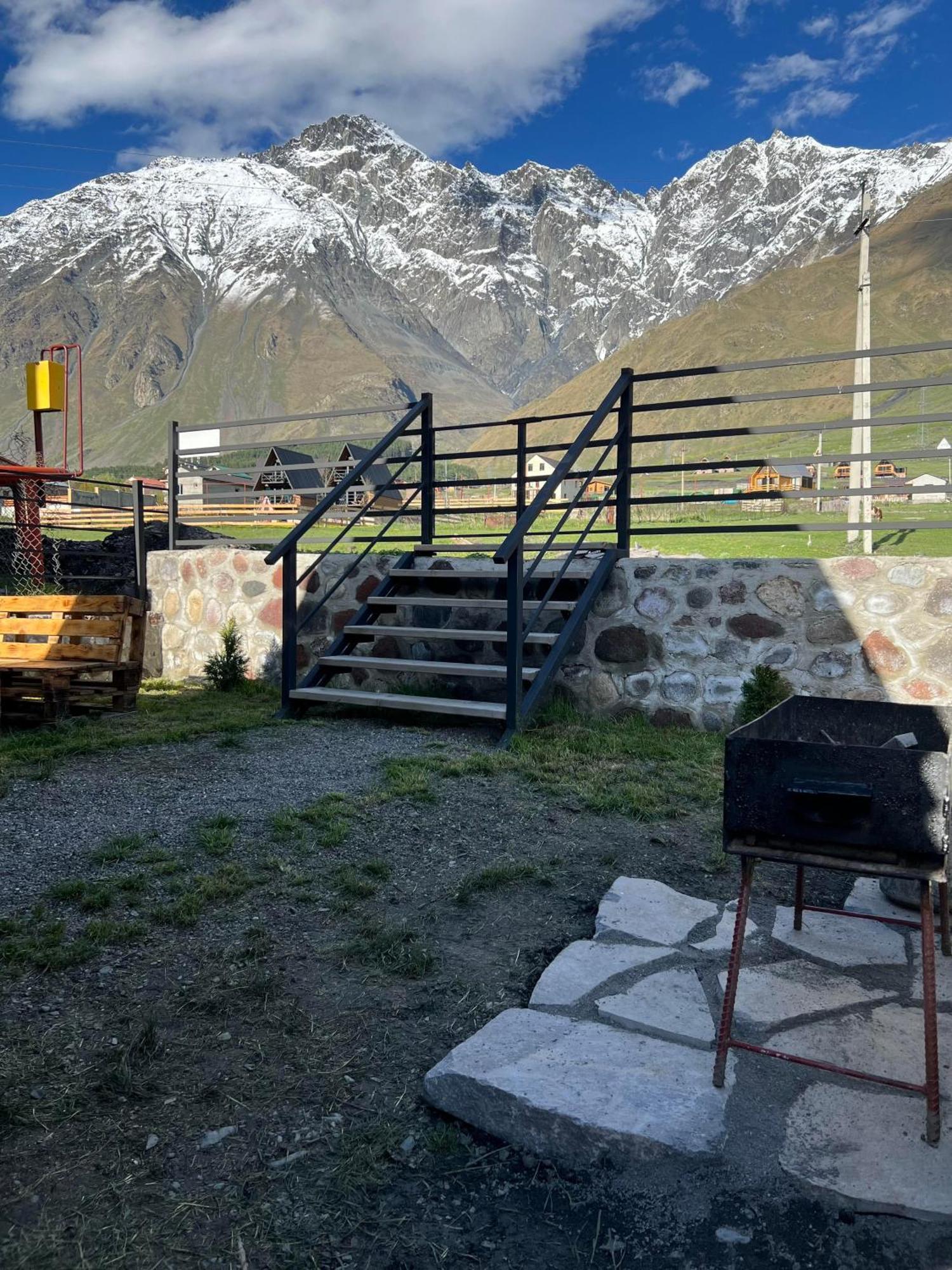 Savalley Kazbegi Esterno foto