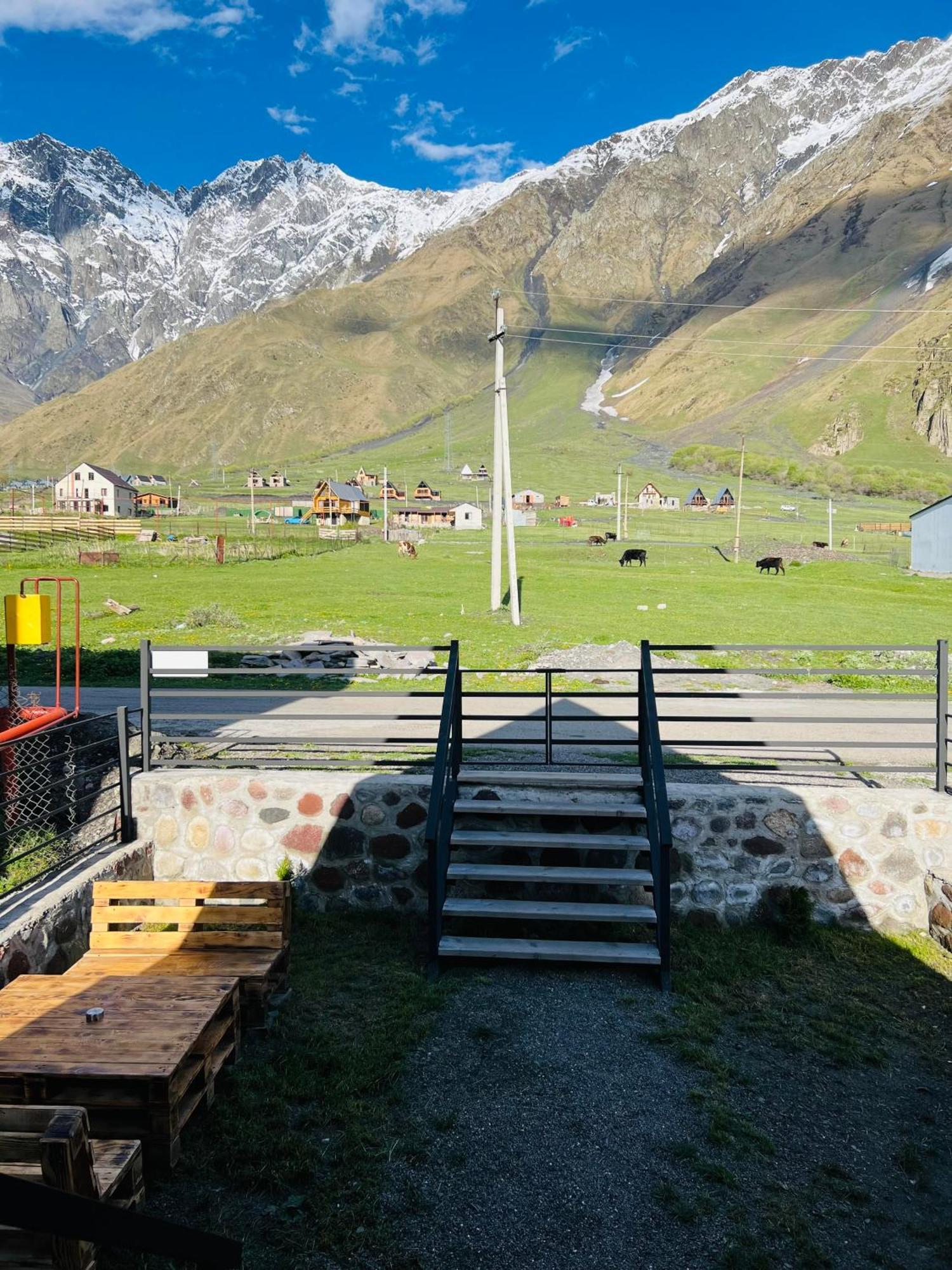 Savalley Kazbegi Esterno foto
